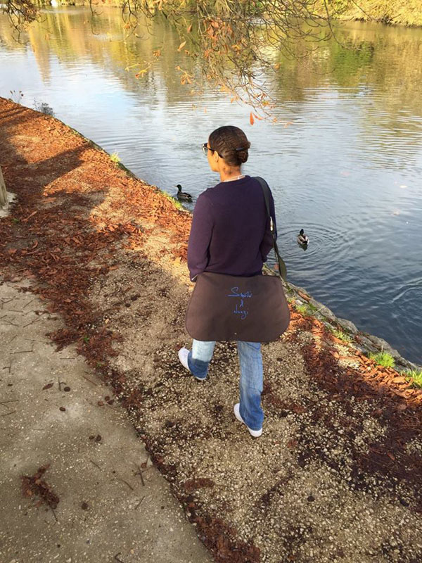 Smoliv et Nunzi - Anna - Black & Blue 