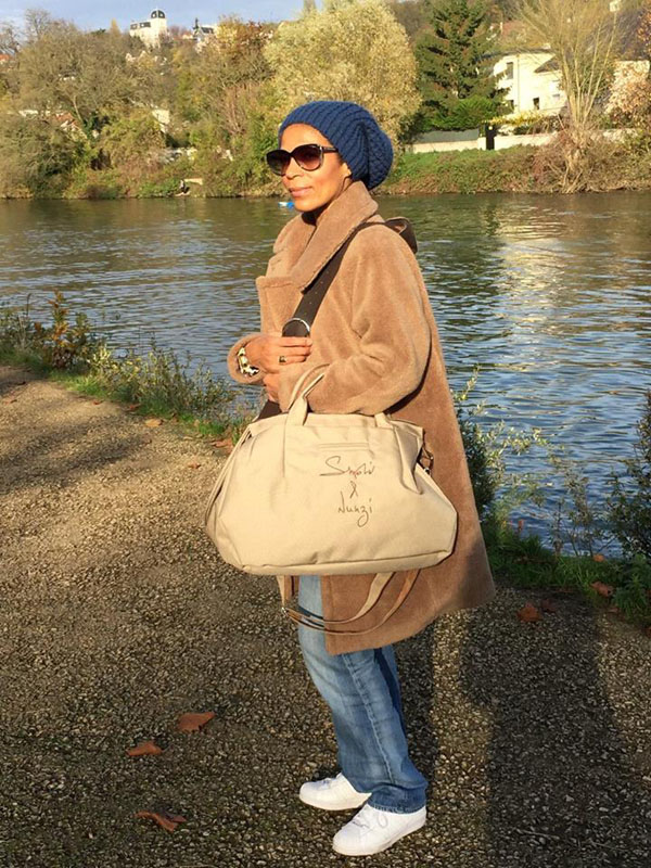 Smoliv et Nunzi - Anna - Sand & Black